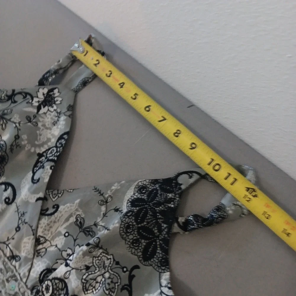 Y2K Babydoll Top Medium Gray Romantic Floral Satin Boho Fairy‎ Grunge Whimsigoth - Picture 10 of 15